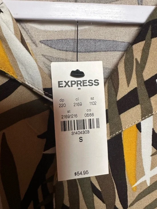 Express Short Sleeve Button Up Shirt - Picture 4 of 4